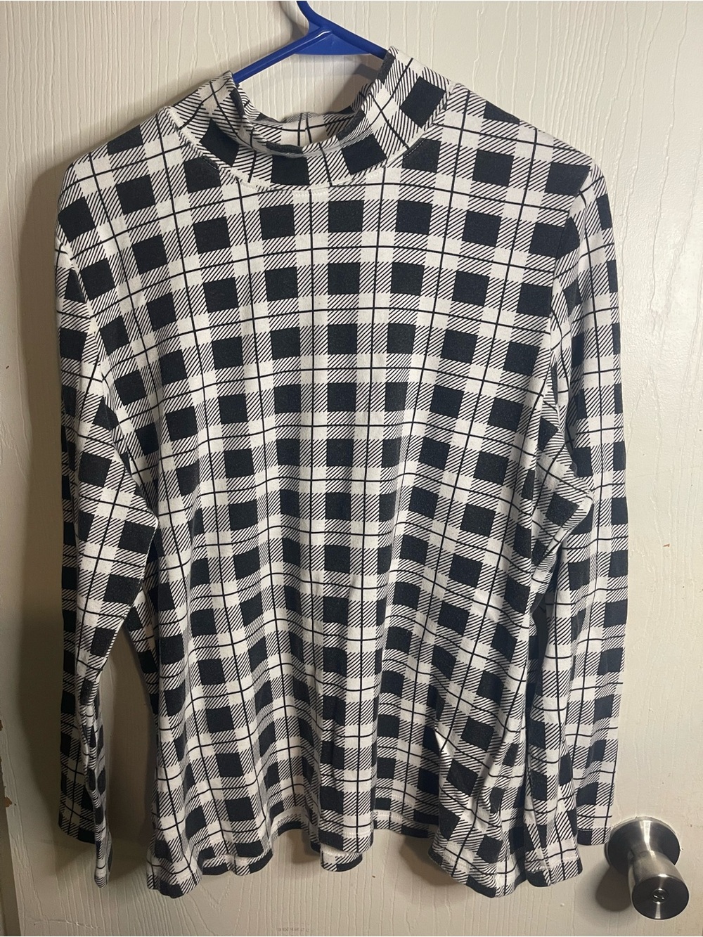 Karen Scott Black & White Plaid Long-Sleeve Shirt